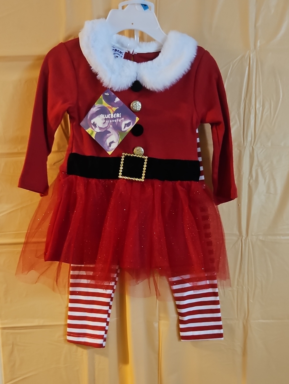 BLUEBERI BOULEVARD BABY TWO PIECE SANTA OUTFIT: DRESS/LEGGINGS: SIZE 24 MTH